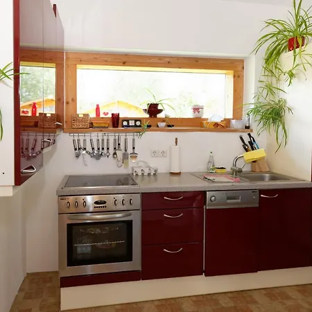 Idylisches Ferienhaus Komplett Im Gruenen Mit Direkter Anbindung An Den Thayatalradweg Holiday home Vestenotting