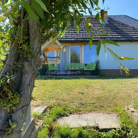 Idylisches Ferienhaus Komplett Im Gruenen Mit Direkter Anbindung An Den Thayatalradweg *